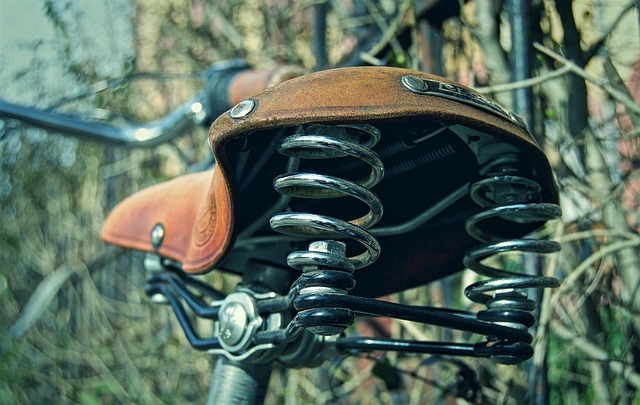 My Field Guide to Vegetable-Tanned Leather & Hide Selection : What Actually Works